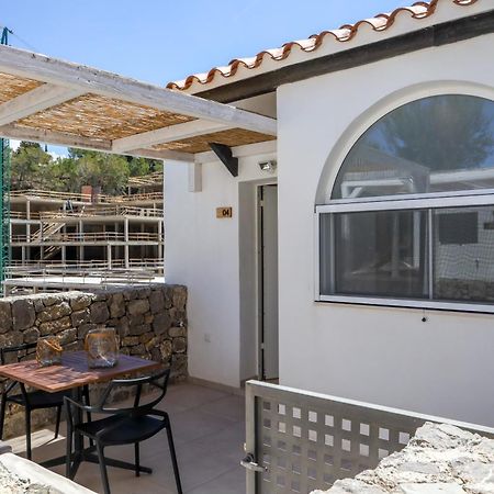 Cala Vadella Beachwalk Suites ภายนอก รูปภาพ