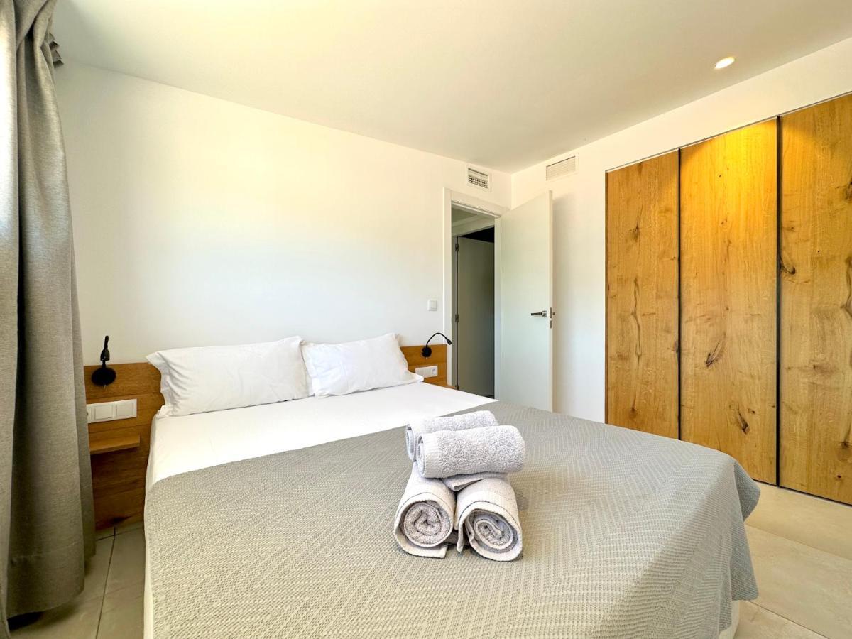 Cala Vadella Beachwalk Suites ภายนอก รูปภาพ