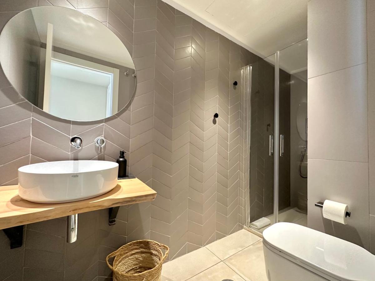 Cala Vadella Beachwalk Suites ภายนอก รูปภาพ