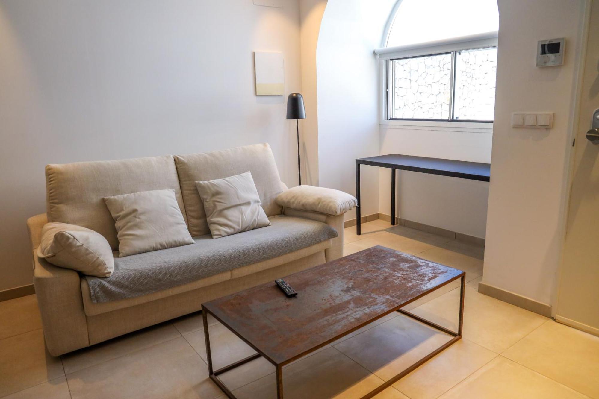 Cala Vadella Beachwalk Suites ภายนอก รูปภาพ
