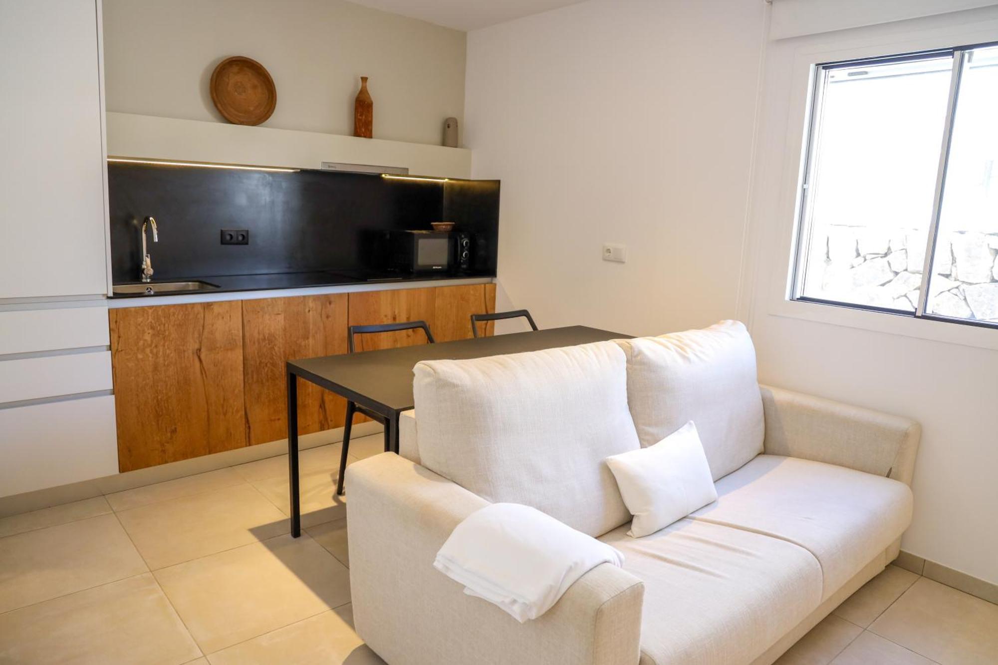 Cala Vadella Beachwalk Suites ภายนอก รูปภาพ